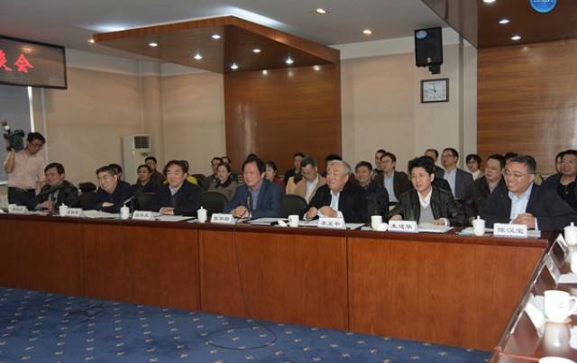 總經(jīng)理詹水芬出席“加快創(chuàng)新驅(qū)動(dòng)、推進(jìn)創(chuàng)新創(chuàng)業(yè)＂座談會(huì) 并作交流發(fā)言